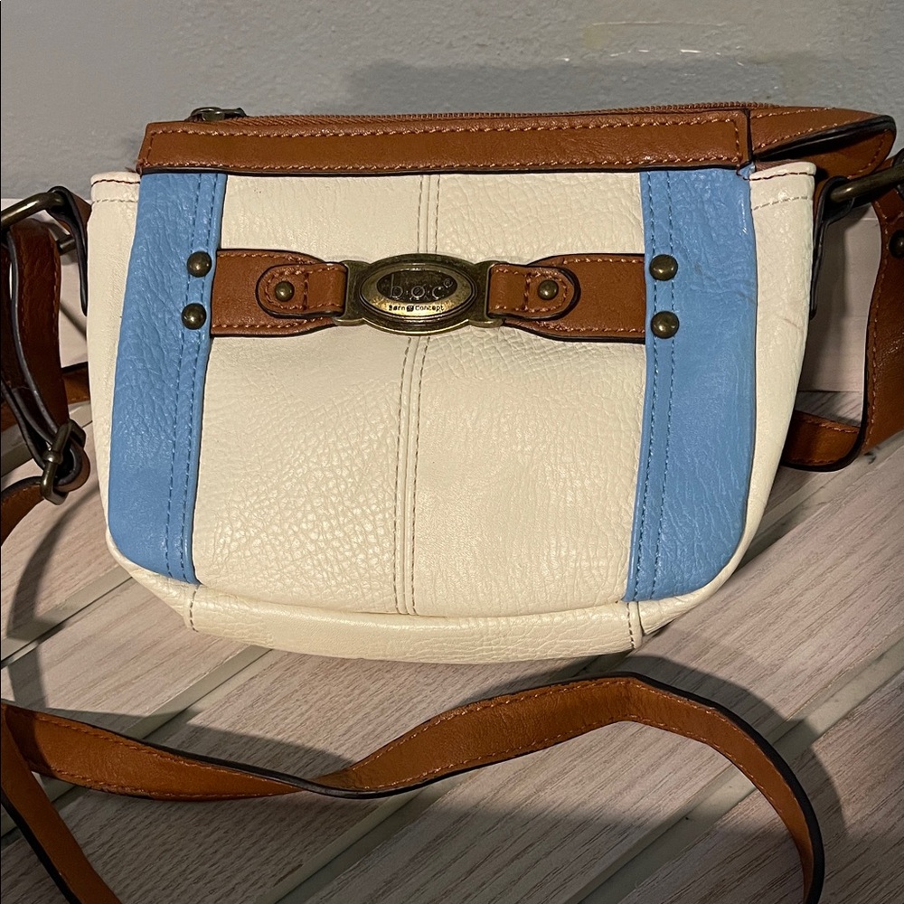 b.o.c. Cream and Blue Crossbody Bag with Brown Trim Mini Travel pair with jeans